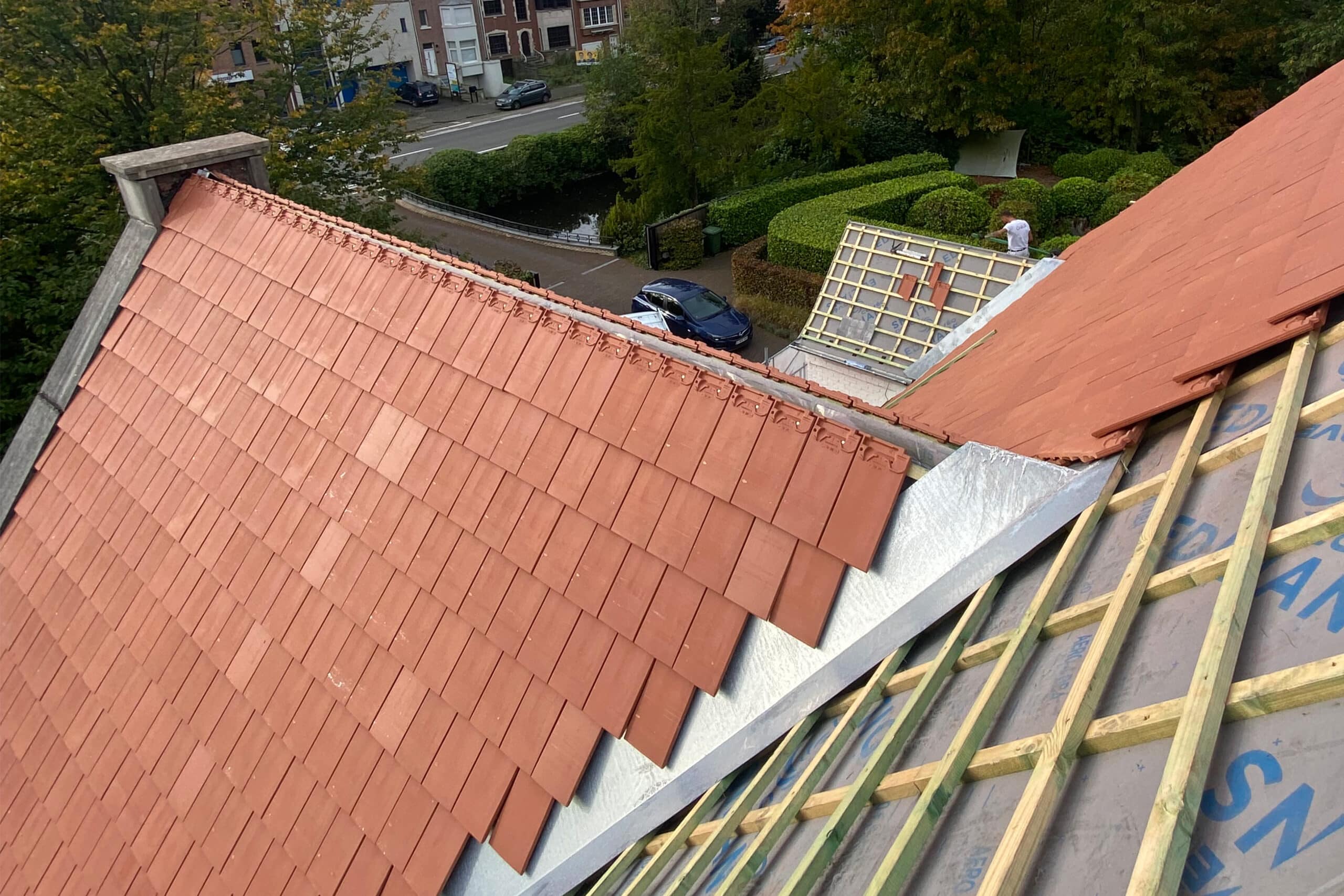 Dakrenovatie Cralux — Waarom het dak een sleutelrol speelt in het energieverbruik van woningen