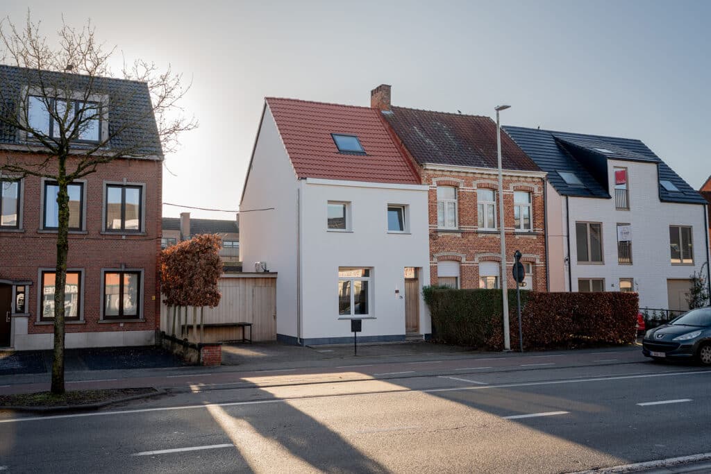 Benieuwd wat de kost van een gevelrenovatie met afwerking in crepi voor jouw woning kost?